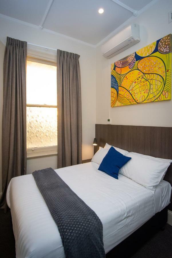 The Mile End Hotel Adelaide Exterior foto